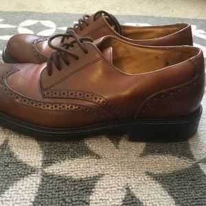 Dockers Dress Shoes- Brown-Size 11M-Excellent Condition